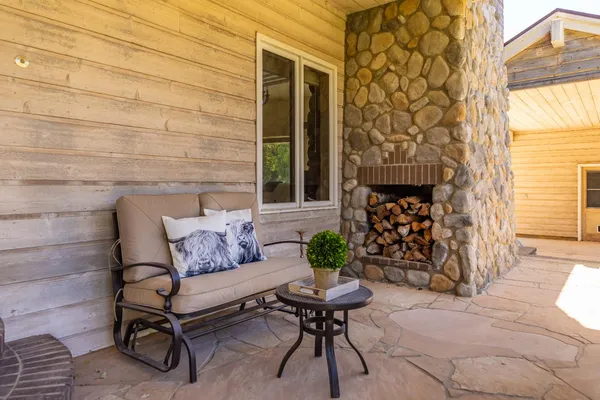 $8,230,000 | 741 Saddle Lane, Ojai, CA 93023