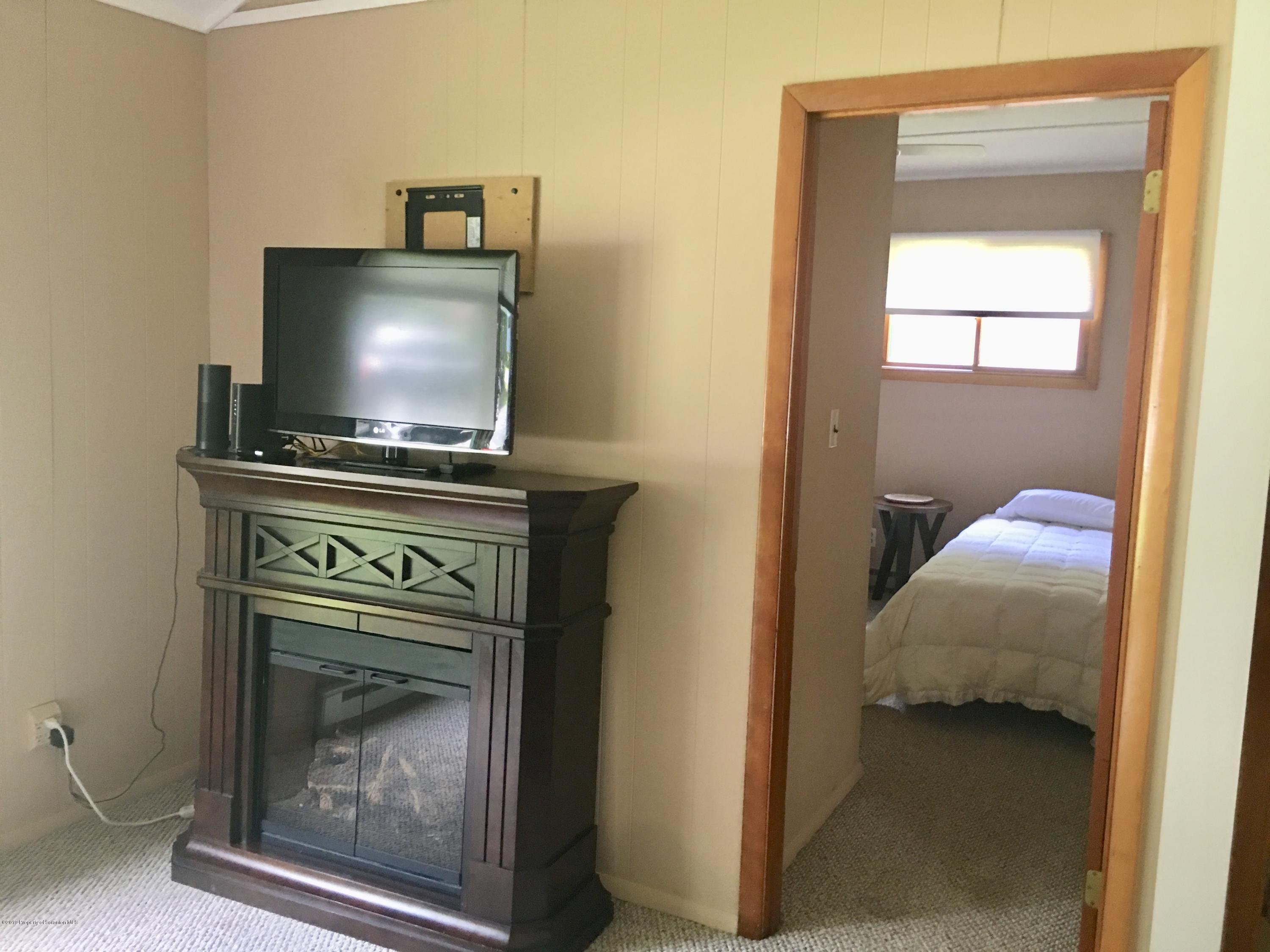 39 West Spring Loop Union Dale, PA 18470 - Photo 4 of 14 Gallery Image 4