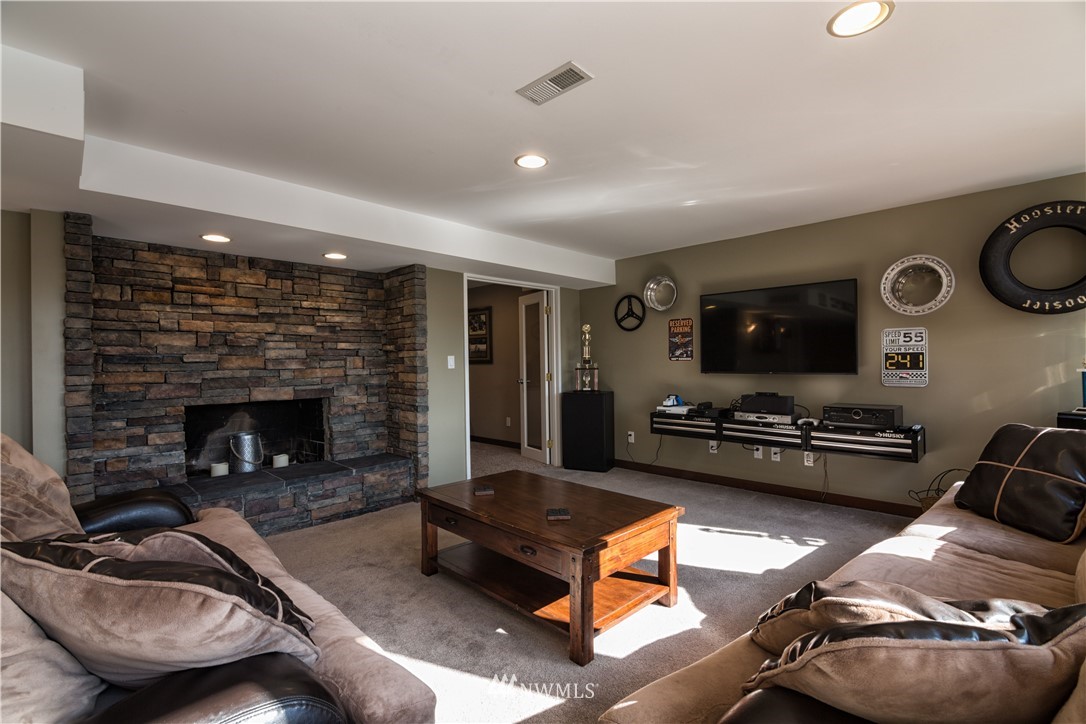 20417 96th Avenue Northeast Bothell, WA 98011 - Photo 18 of 25 Gallery Image 18