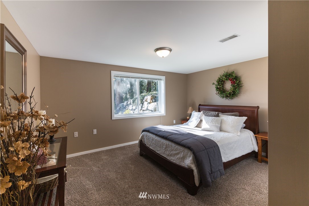 20417 96th Avenue Northeast Bothell, WA 98011 - Photo 20 of 25 Gallery Image 20