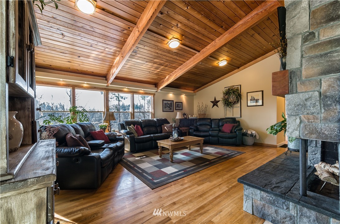 20417 96th Avenue Northeast Bothell, WA 98011 - Photo 7 of 25 Gallery Image 7