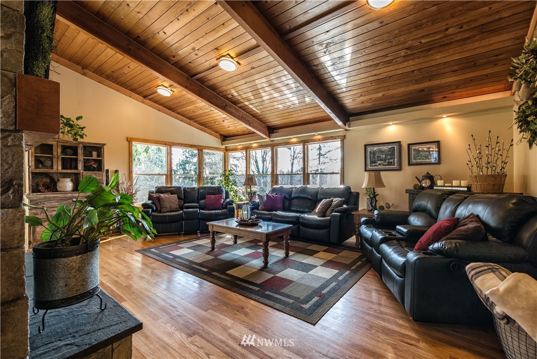20417 96th Avenue Northeast Bothell, WA 98011 - Photo 9 of 25 Gallery Image 9