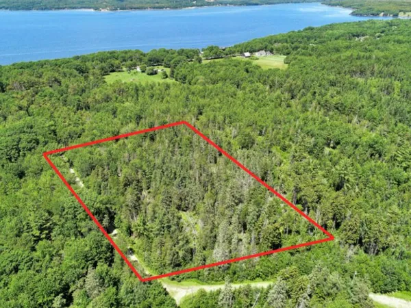 $53,000 | 64 New Homestead Road, Penobscot, ME 04476