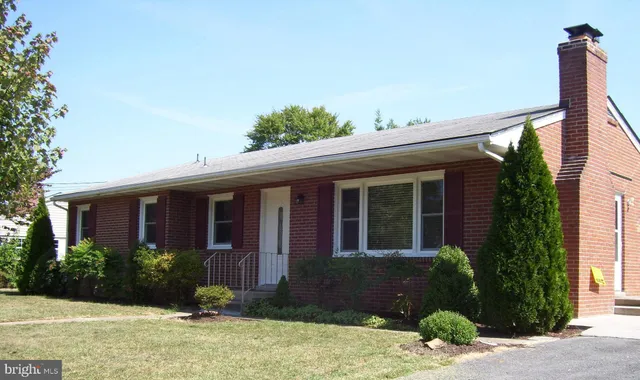 $2,200 | 39 Hampton Place, Walkersville, MD 21793