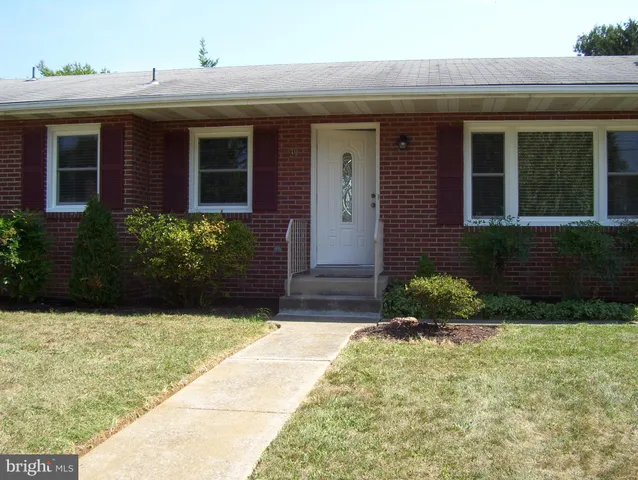 $2,200 | 39 Hampton Place, Walkersville, MD 21793