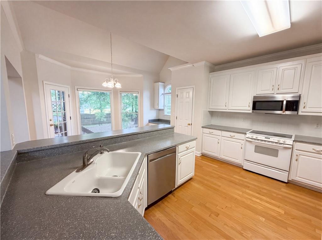 909 Mendenhall Way Grayson, GA 30017 - Photo 10 of 27