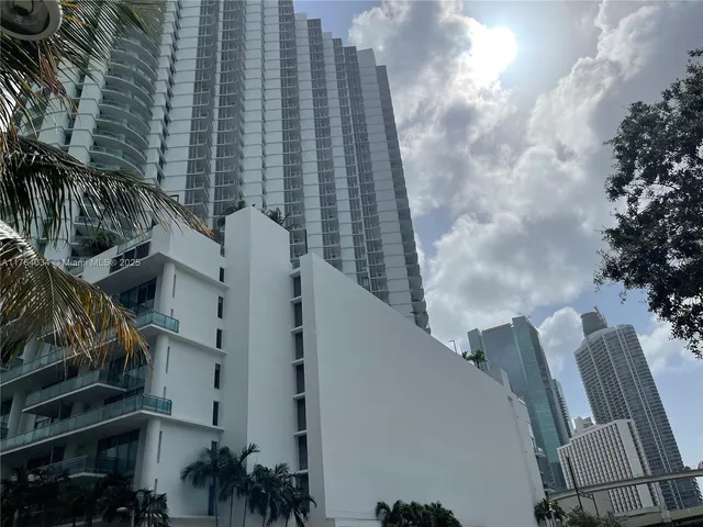 $340,000 | 350 South Miami Avenue, Unit 2712, Miami, FL 33130