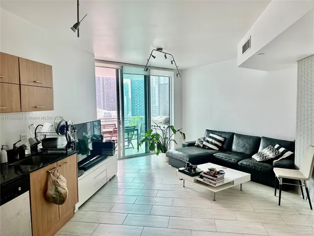 $340,000 | 350 South Miami Avenue, Unit 2712, Miami, FL 33130