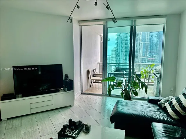 $340,000 | 350 South Miami Avenue, Unit 2712, Miami, FL 33130