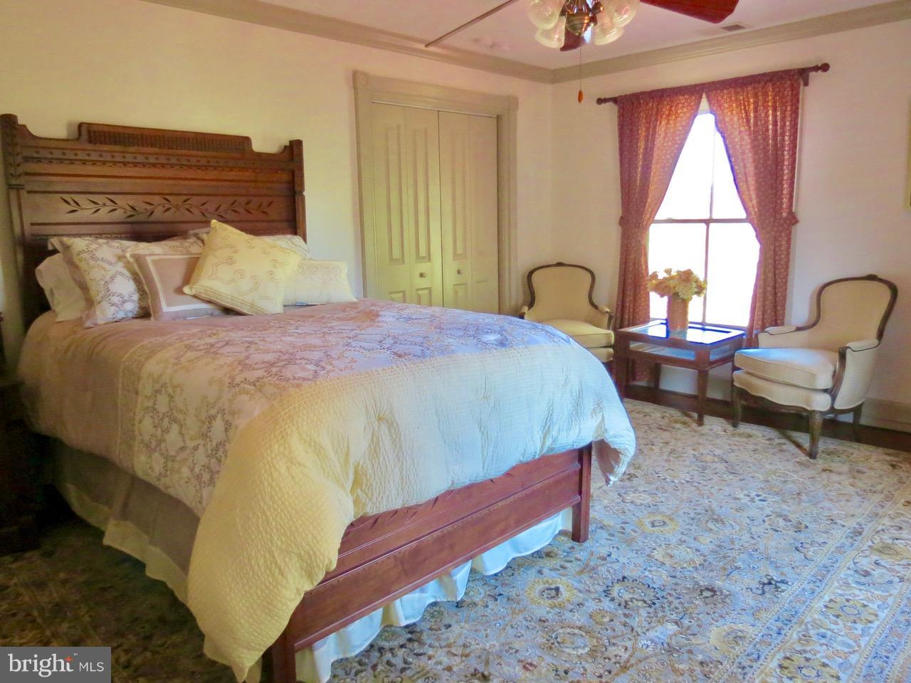 12036 Crest Hill Road Hume, VA 22639 - Photo 18 of 30 3rd upstairs bedroom