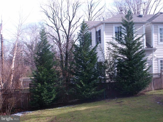 522 Wilton Road Towson, MD 21286 - Photo 6 of 20 Exterior (Rear)