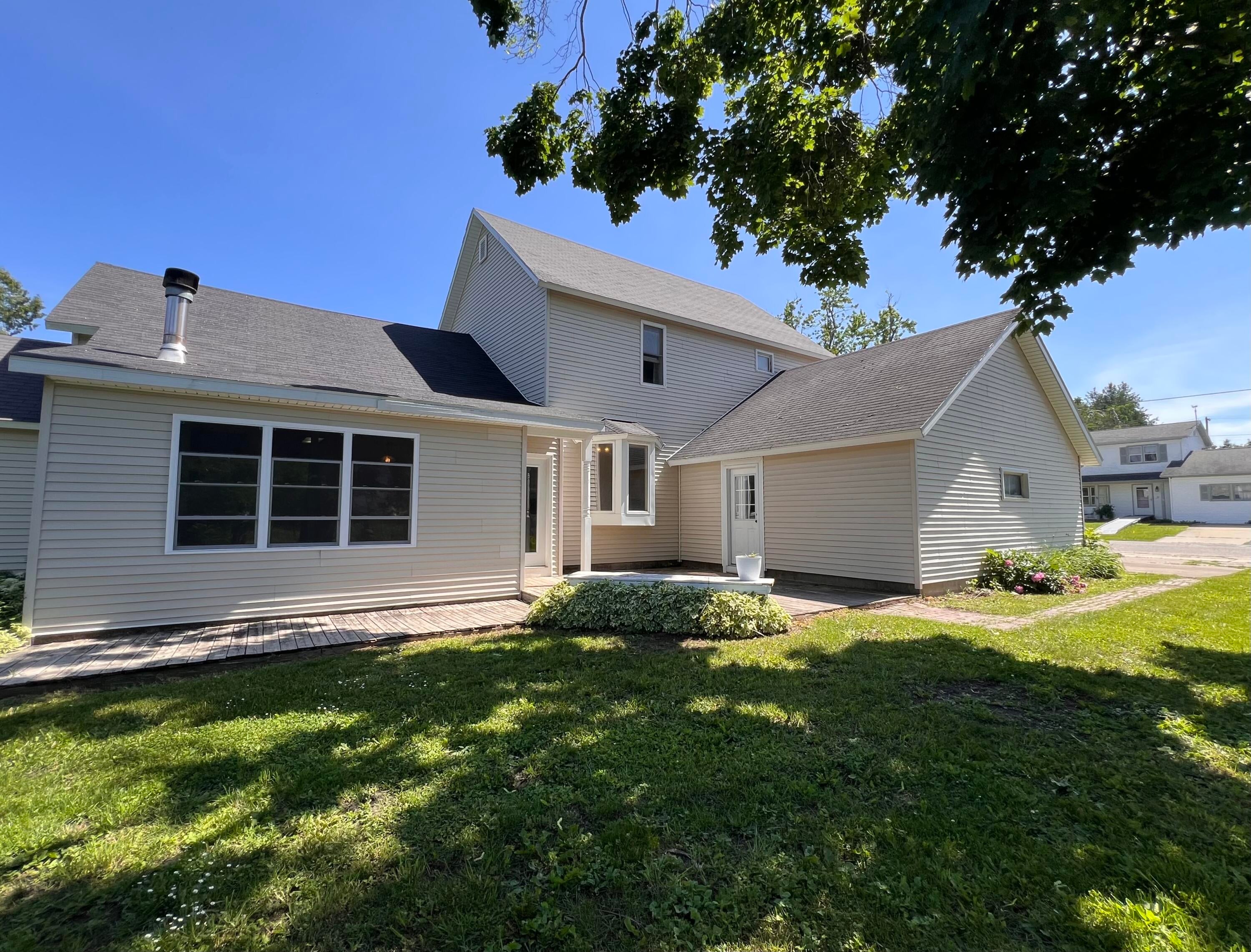 352 Young Street Cheboygan, MI 49721 - Photo 24 of 24 Exterior