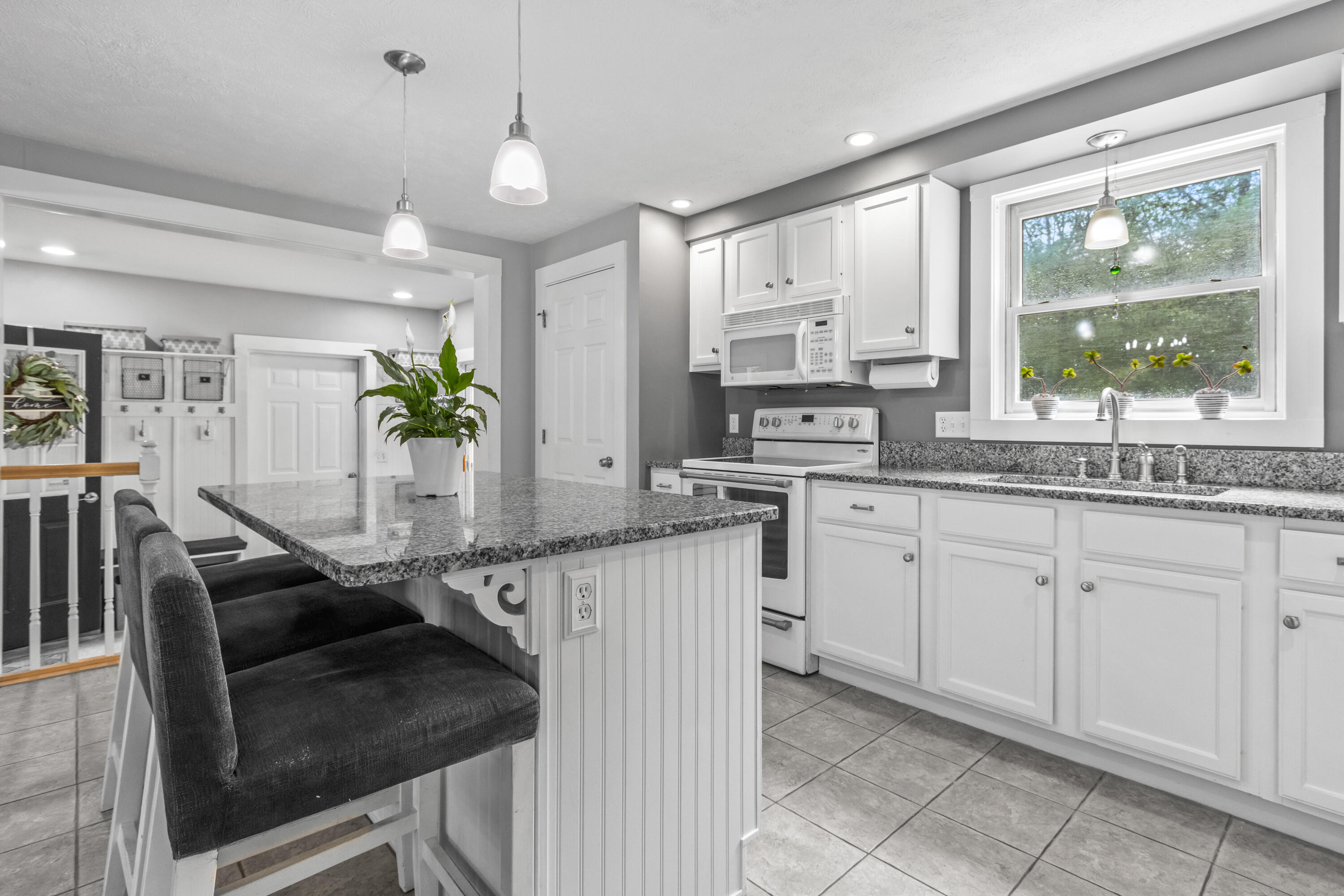 15 South Ridge Drive Standish, ME 04084 - Photo 13 of 56 Kitchen (5)