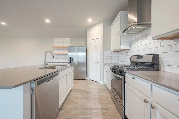 $2,350 | 2920 Gunnersbury Drive, Houston, TX 77047