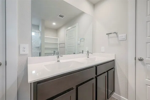 $2,350 | 2920 Gunnersbury Drive, Houston, TX 77047