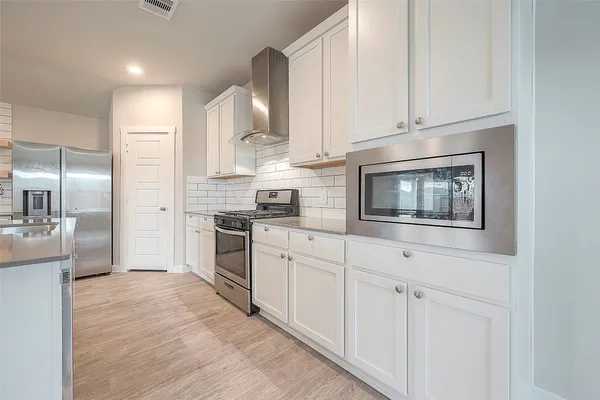 $2,350 | 2920 Gunnersbury Drive, Houston, TX 77047