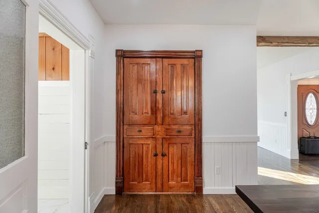 a view of an entryway with a window
