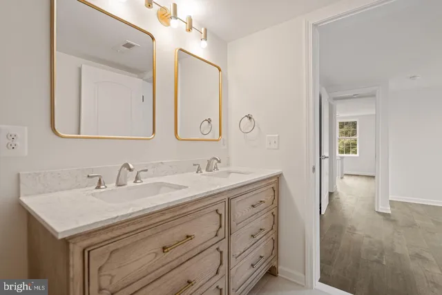 $2,650 | 201 Parkway Street, Winchester, VA 22601