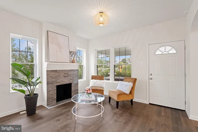 $2,650 | 201 Parkway Street, Winchester, VA 22601