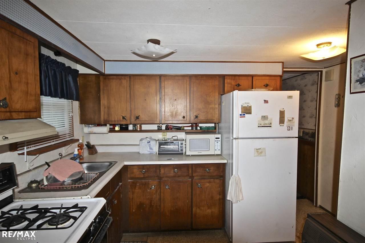 8430 Wildcat Road Croswell, MI 48422 - Photo 3 of 34 31325327-2.JPG