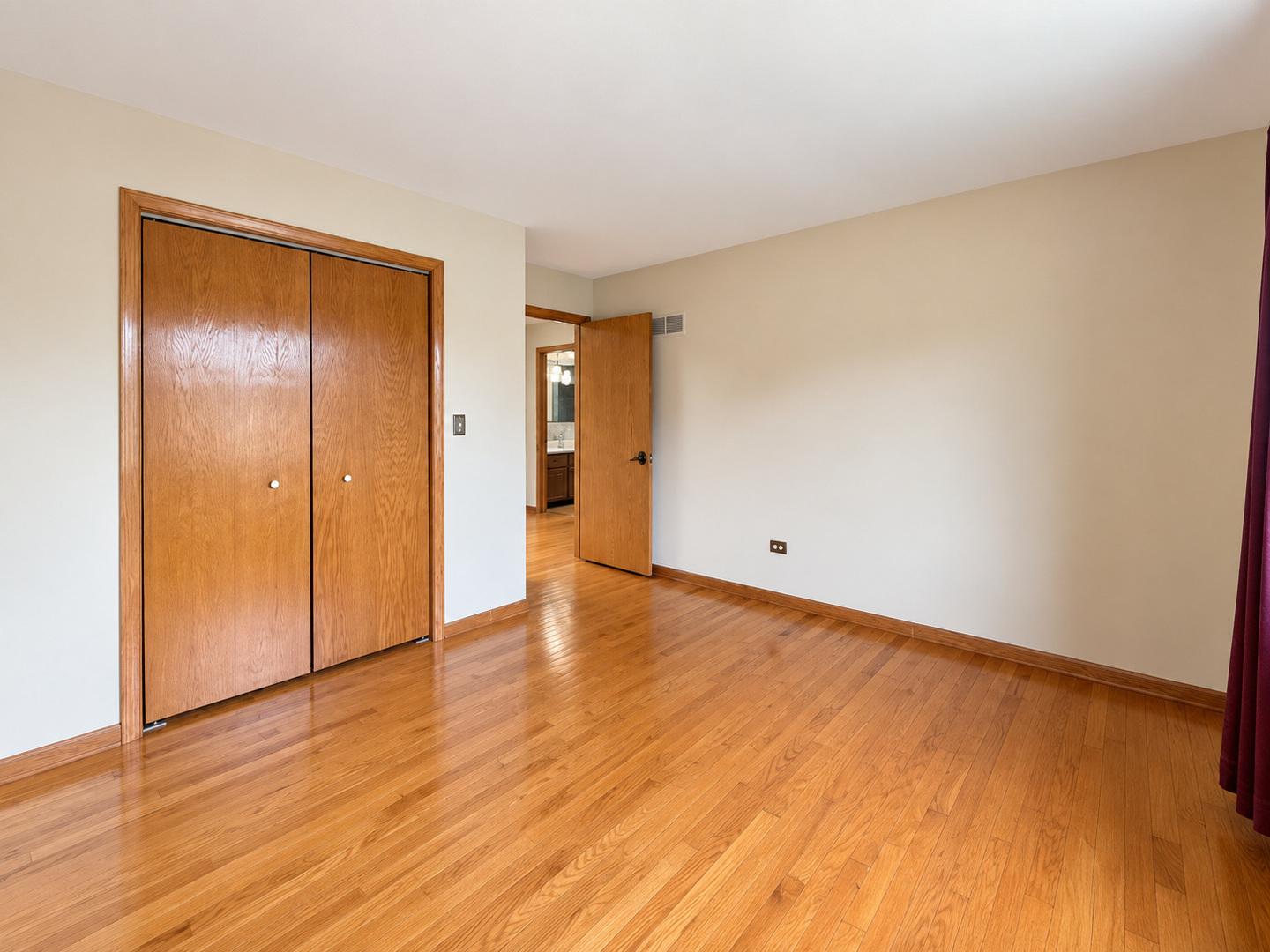 1428 Roslyn Road Schaumburg, IL 60193 - Photo 31 of 56 Gallery Image 31