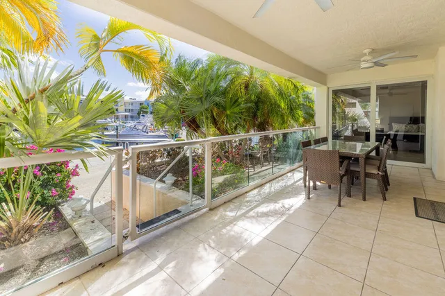 $2,250,000 | 97501 Overseas Highway, Unit 116 & 40' BOAT SLIP, Key Largo, FL 33037