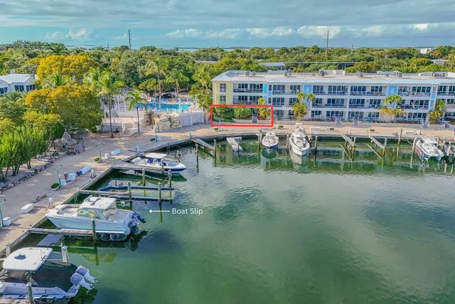 $2,250,000 | 97501 Overseas Highway, Unit 116 & 40' BOAT SLIP, Key Largo, FL 33037