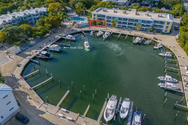 $2,250,000 | 97501 Overseas Highway, Unit 116 & 40' BOAT SLIP, Key Largo, FL 33037