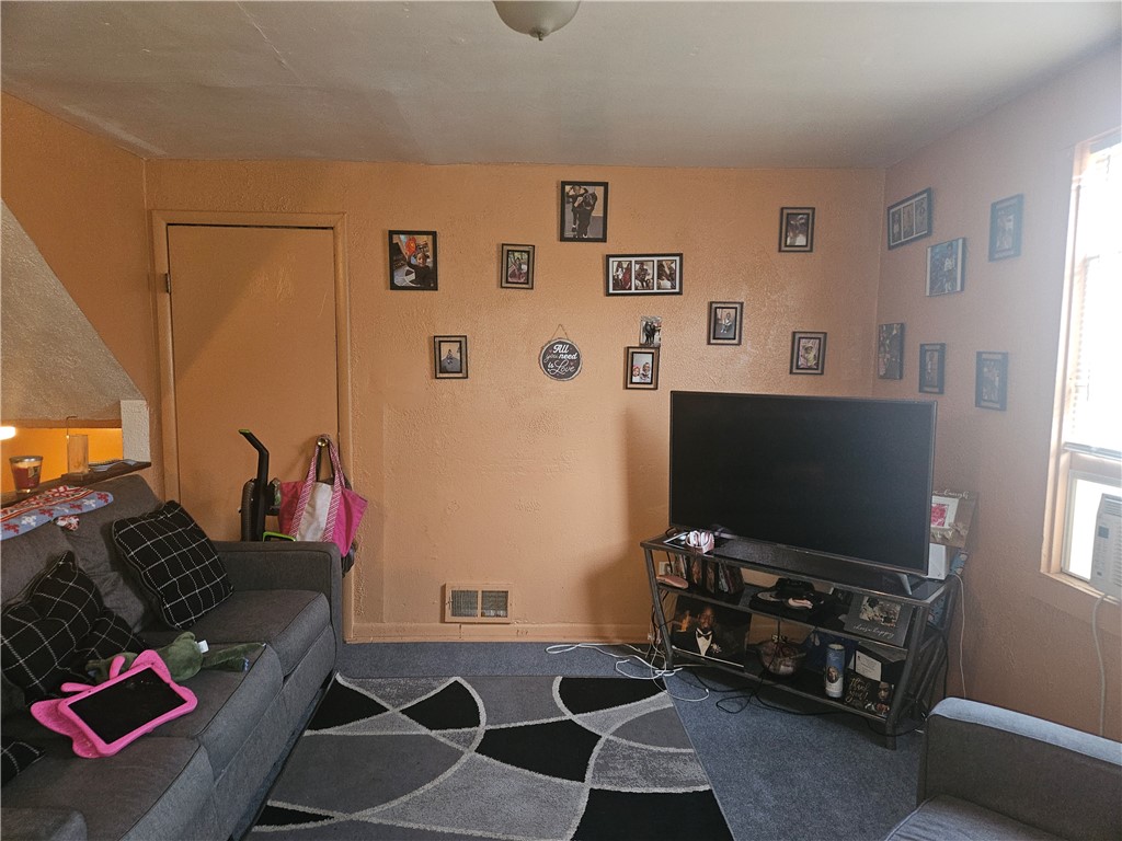 78 Wilkins Street Rochester, NY 14621 - Photo 11 of 17