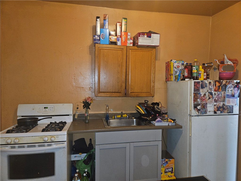 78 Wilkins Street Rochester, NY 14621 - Photo 2 of 17