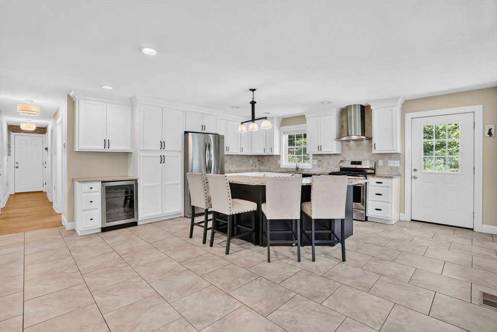 156 Hampden Road East Longmeadow, MA 01028 - Photo 11 of 37