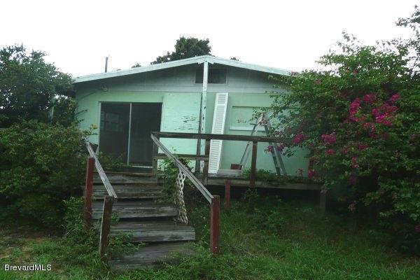 7260 Blue Shore Road Grant Valkaria, FL 32949 - Photo 10 of 13 GRANT DECK AND SLIDERS