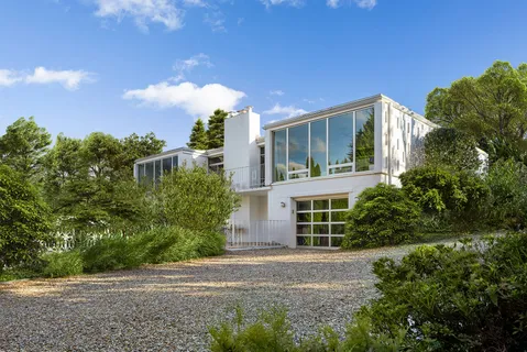 $5,995,000 | 31 Carver Street, Sag Harbor Village, NY 11963