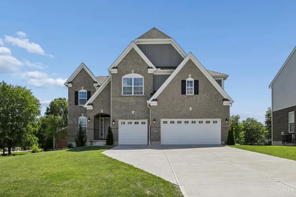 $879,900 | 8201 Stone Dr., West Chester, OH 45241