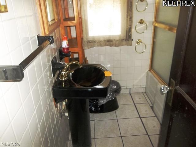 1458 Clearaire Road Cleveland, OH 44110 - Photo 8 of 14 Gallery Image 8