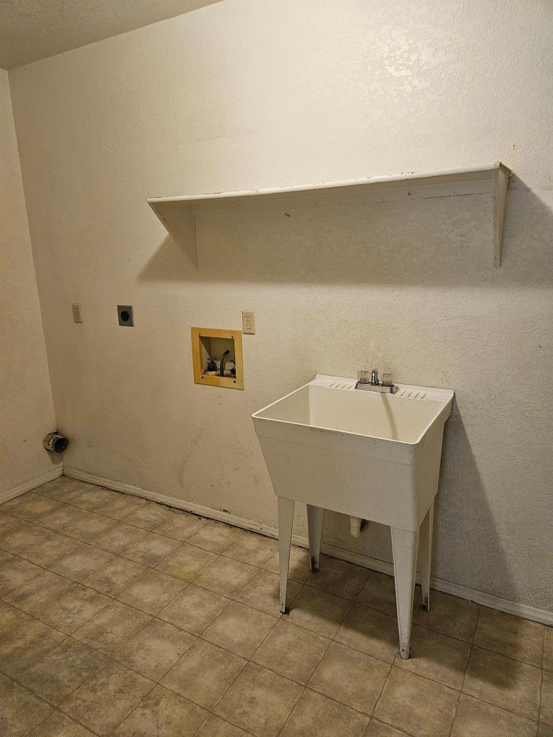 1458 North Acacia Road Apache Junction, AZ 85119 - Photo 4 of 6 Photo #4