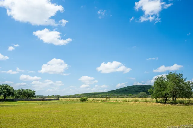 $1,100,000 | 13831 Highway 127, Sabinal, TX 78881