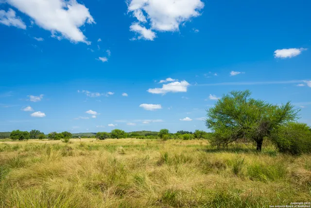 $1,100,000 | 13831 Highway 127, Sabinal, TX 78881