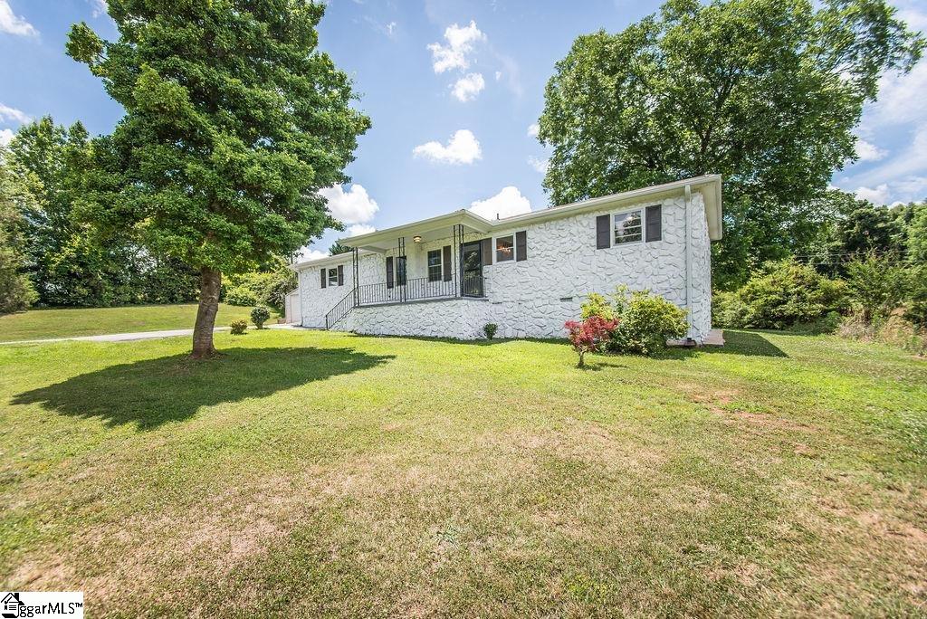 410 Ray Blackley Road Inman, SC 29349 - Photo 3 of 25