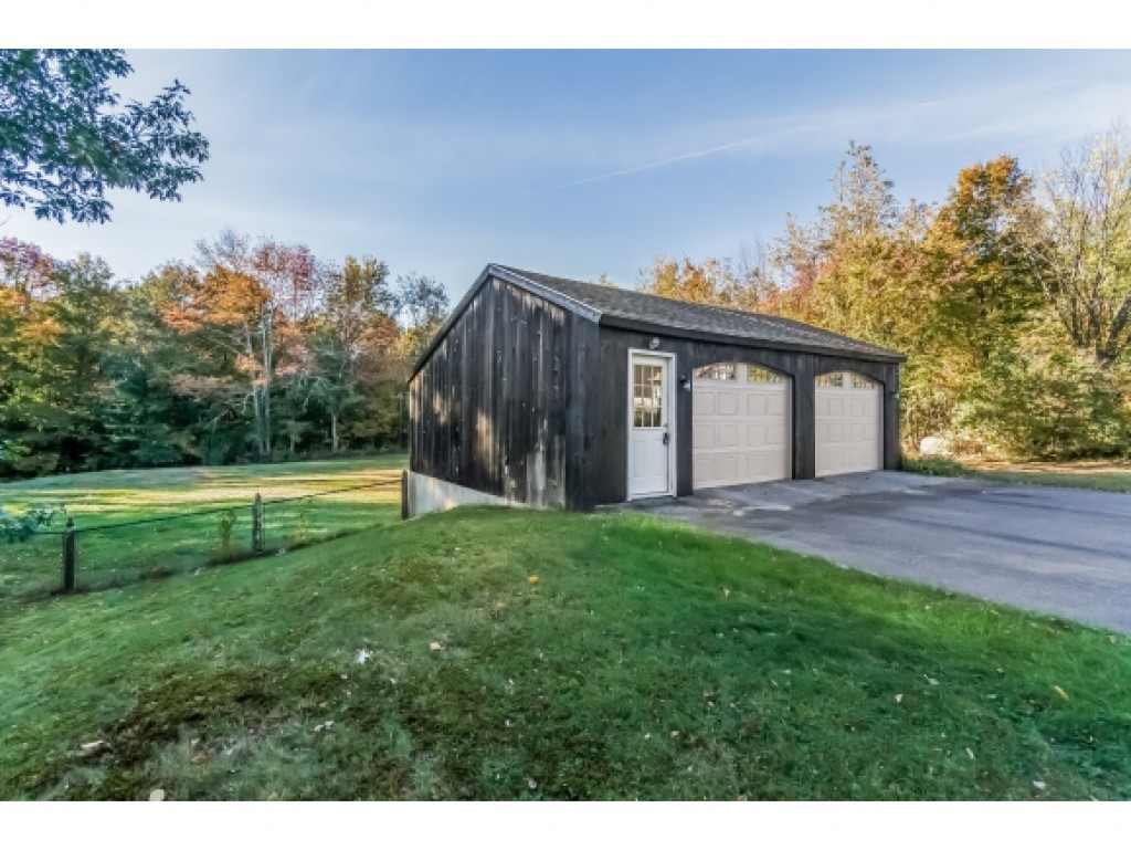 221 Robert Rogers Road Dunbarton, NH 03046 - Photo 3 of 36 Gallery Image 3