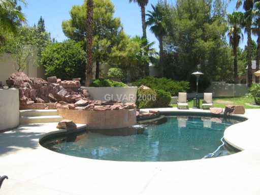 37 Quail Run Road Henderson, NV 89014 - Photo 8 of 8 Yard/Garden.