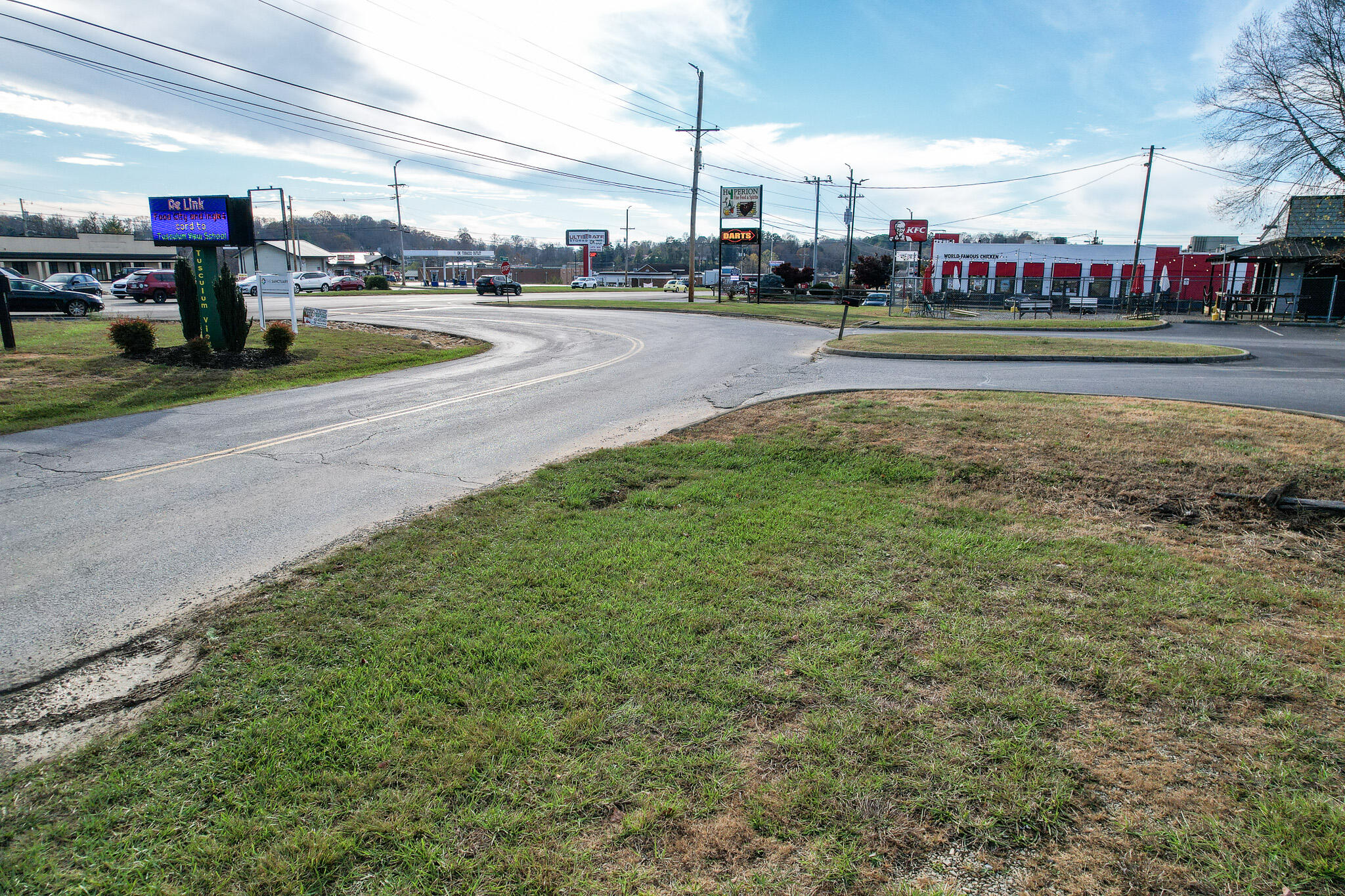 0 Lafayette Street, Unit 3 Greeneville, TN 37745 - Photo 5 of 8 Hull entrance from By-Pass
