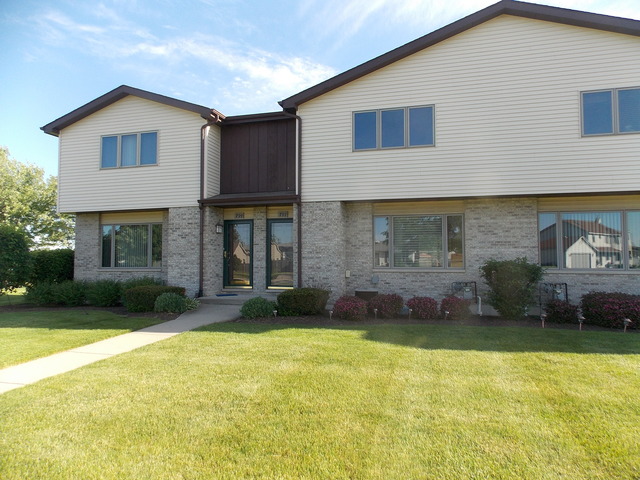 797 Sojourn Road New Lenox, IL 60451 - Photo 2 of 19