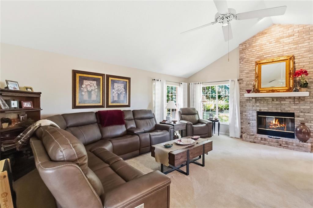 2043 Sawgrass Drive Apopka, FL 32712 - Photo 5 of 28