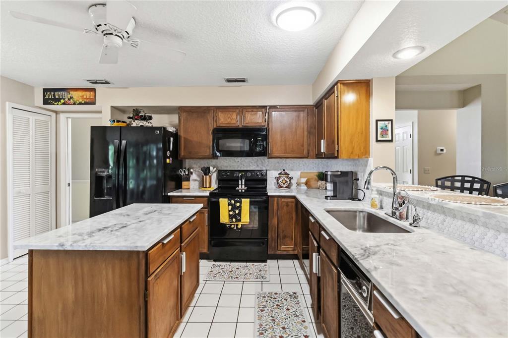 2043 Sawgrass Drive Apopka, FL 32712 - Photo 8 of 28