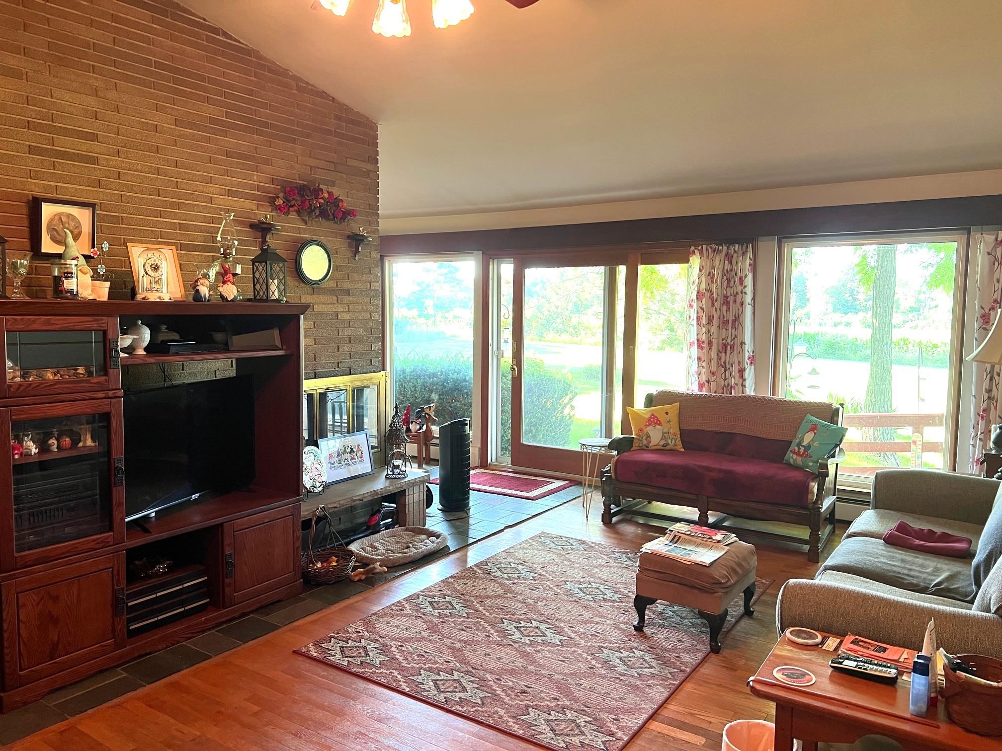 10262 Faussett Road Fenton, MI 48430 - Photo 5 of 36