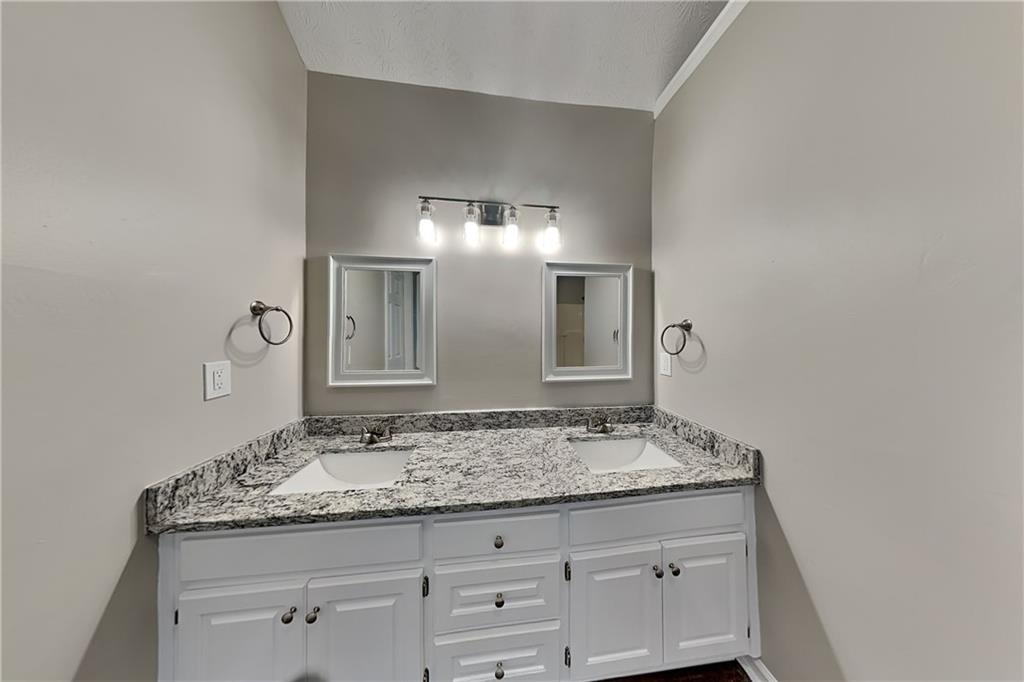 5022 Cliff Top Drive Loganville, GA 30052 - Photo 11 of 22