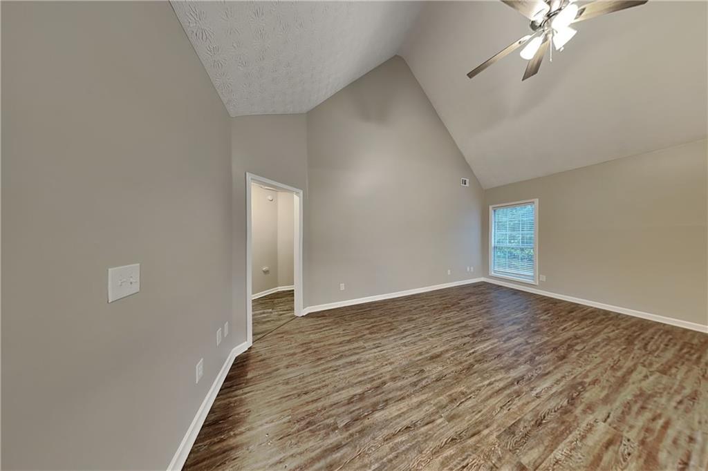 5022 Cliff Top Drive Loganville, GA 30052 - Photo 3 of 22