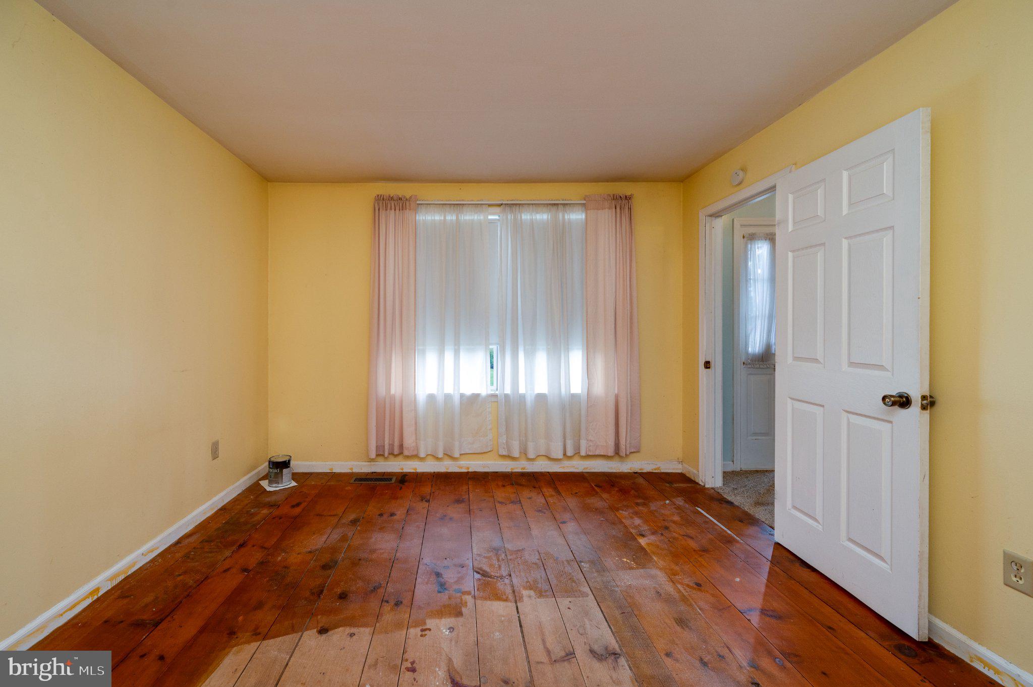 181 Valley Road Birdsboro, PA 19508 - Photo 16 of 40 Main floor bedroom.