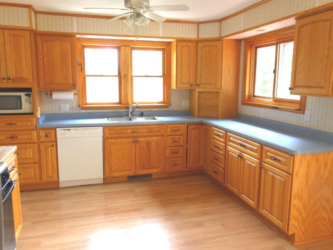 715 Balsam Street Rhinelander, WI 54501 - Photo 5 of 12 Gallery Image 5